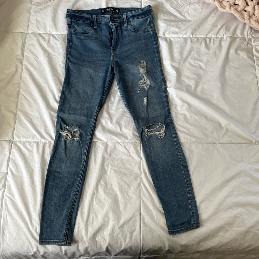 HOLLISTER RIPPED JEGGINGS - Picture 2 of 4
